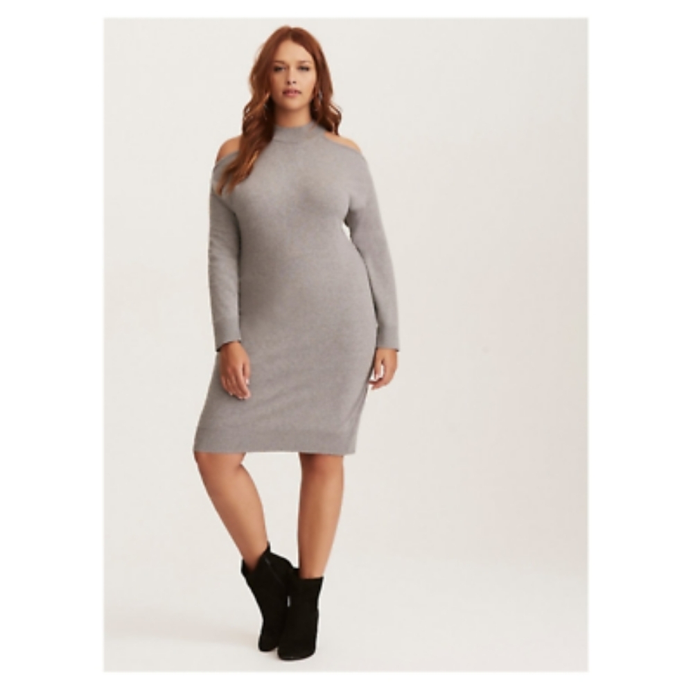 Torrid KNIT HIGH NECK COLD SHOULDER SWEATER - Picture 3 of 5